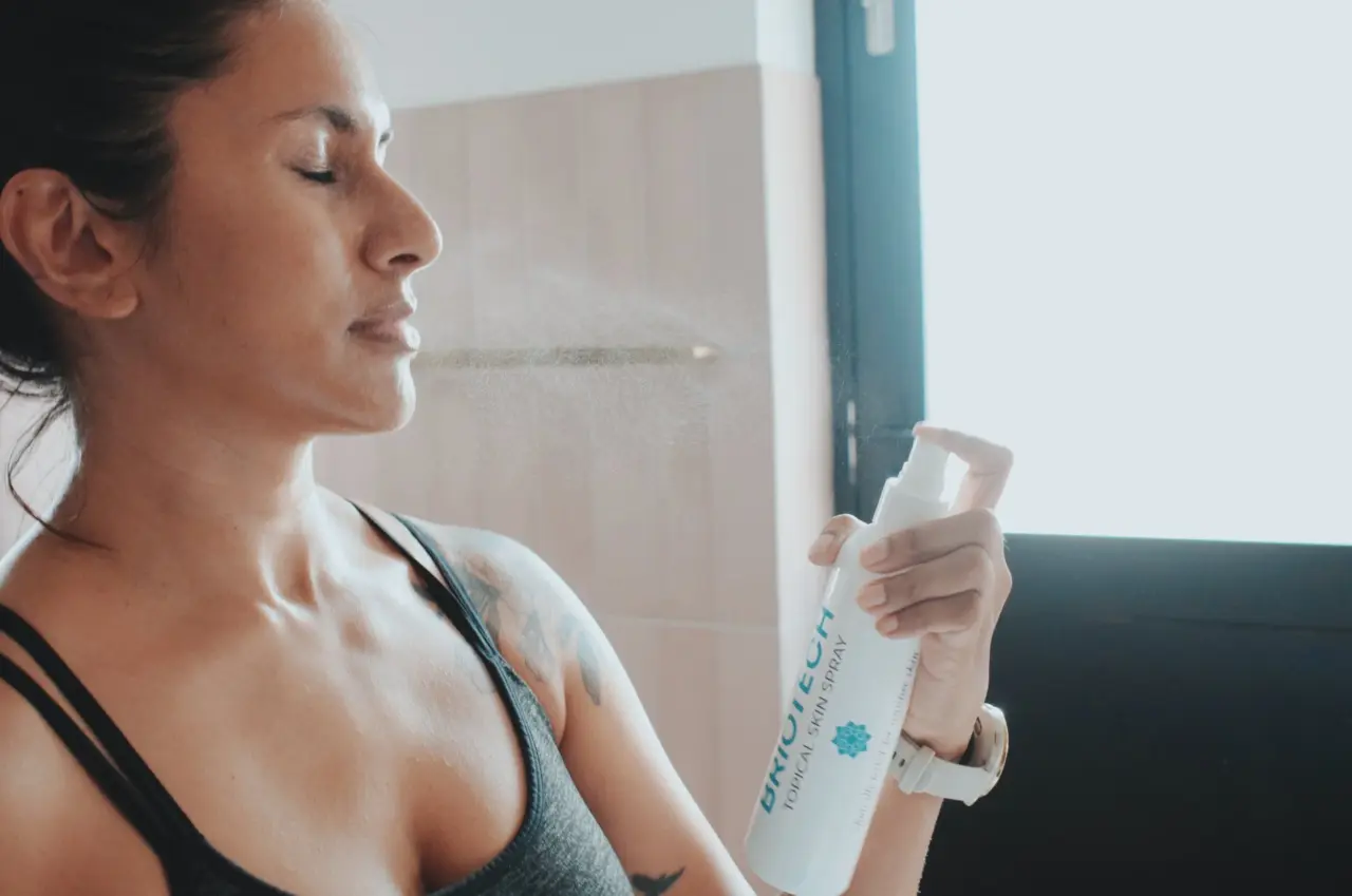 4 Best Soothing Face Sprays for Sensitive Skin article image