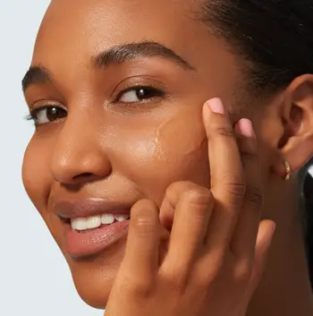 6 Best Pre-Makeup Sunscreens for an Oily T-Zone article image
