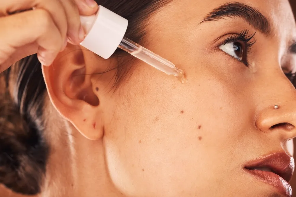 6 Best Bakuchiol Serums and Creams for Beginners (2026) article image