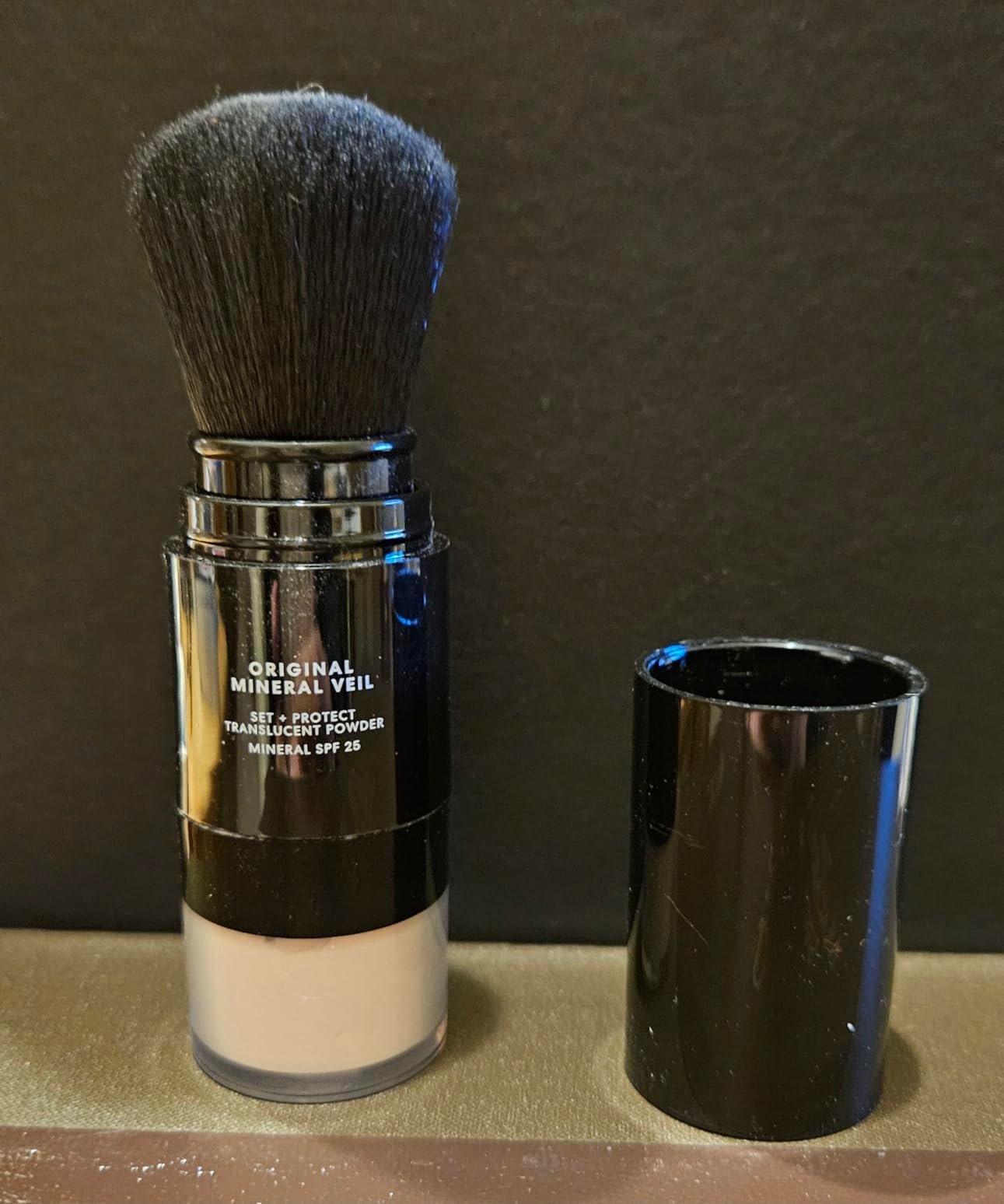 bareMinerals ORIGINAL Mineral Veil Set and Protect brush with mineral SPF 25