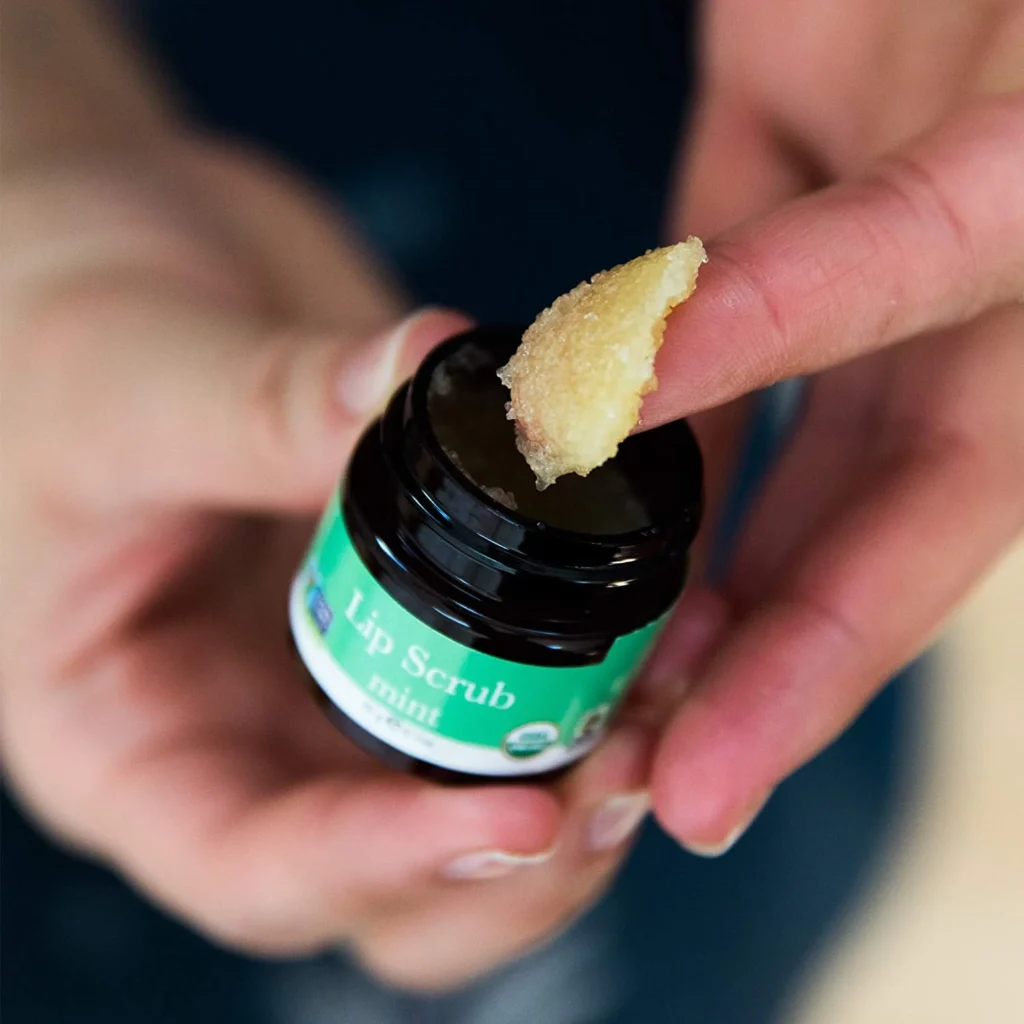 Best Organic Lip Scrubs for Chapped Lips 2025