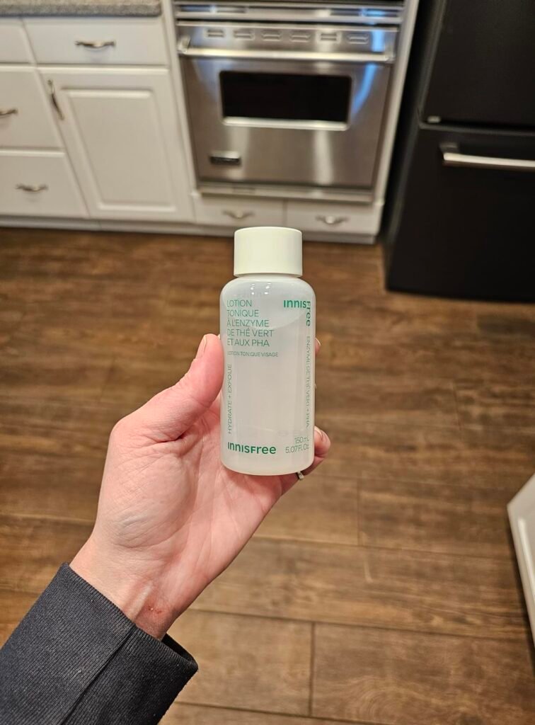 Best PHA Exfoliants for Very Sensitive and Mature Skin 2025