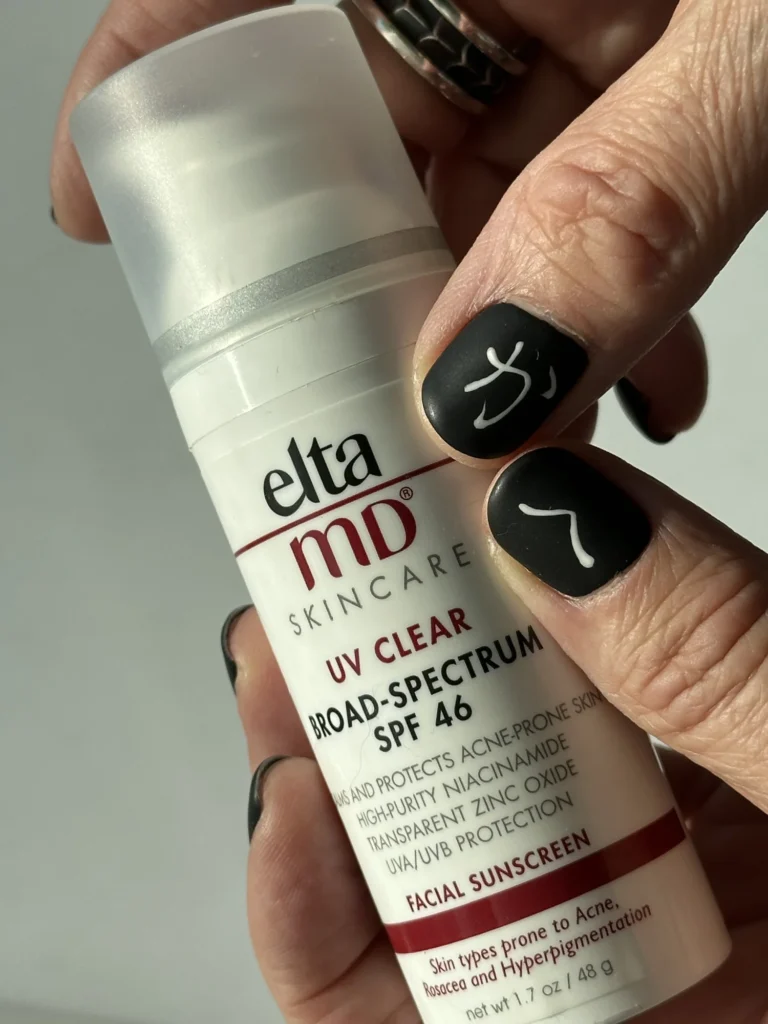 best pre-makeup sunscreens for oily T-zone 2025