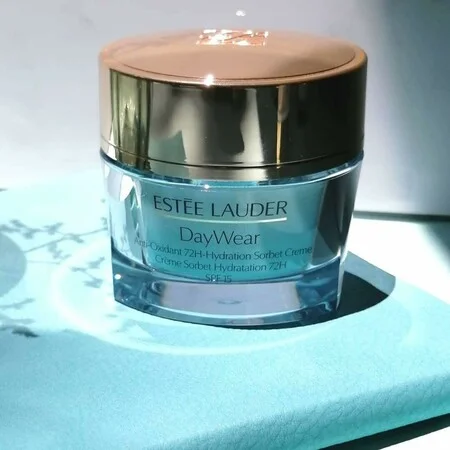 Best Luxury Winter Moisturizers 2025 | Deep-Hydrating Creams for Cold-Weather Skin 1 best luxury moisturizers winter escape 2025